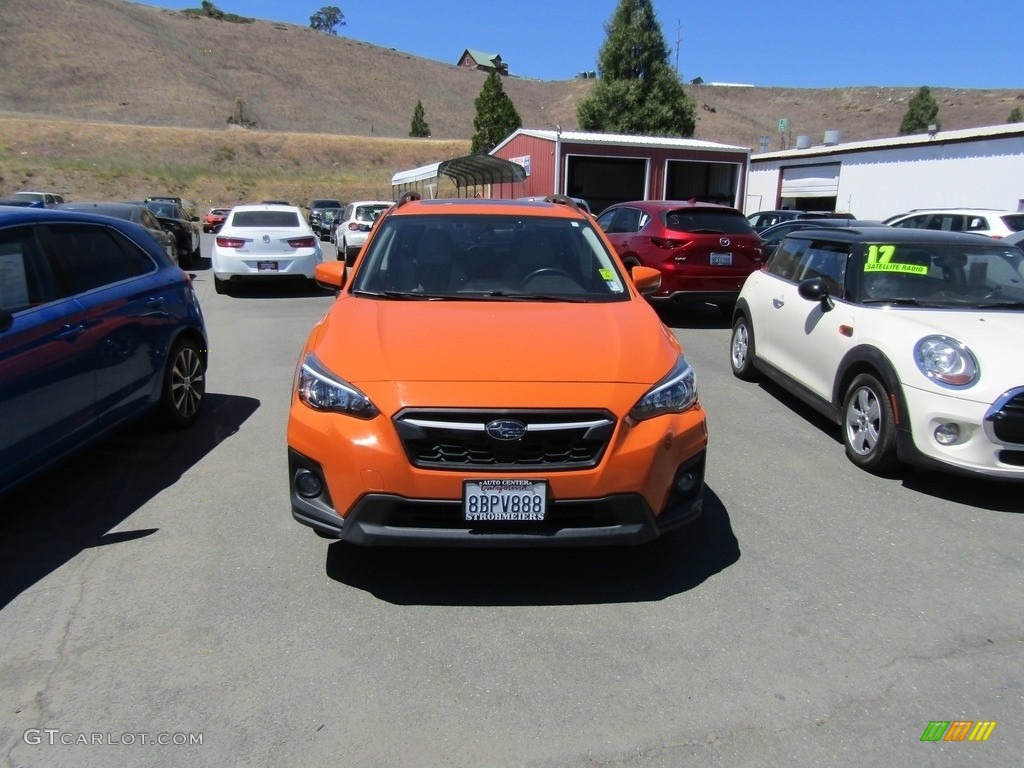 2018 Crosstrek 2.0i Premium - Sunshine Orange / Gray photo #3