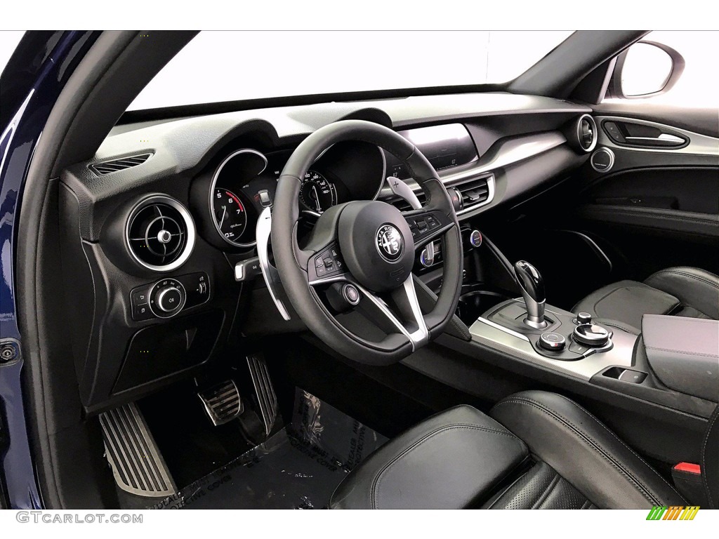 2018 Alfa Romeo Stelvio Ti Sport AWD Front Seat Photo #141999159