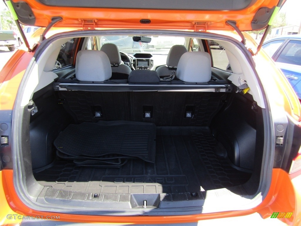 2018 Crosstrek 2.0i Premium - Sunshine Orange / Gray photo #8