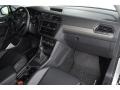 Pure White - Tiguan SE Photo No. 18