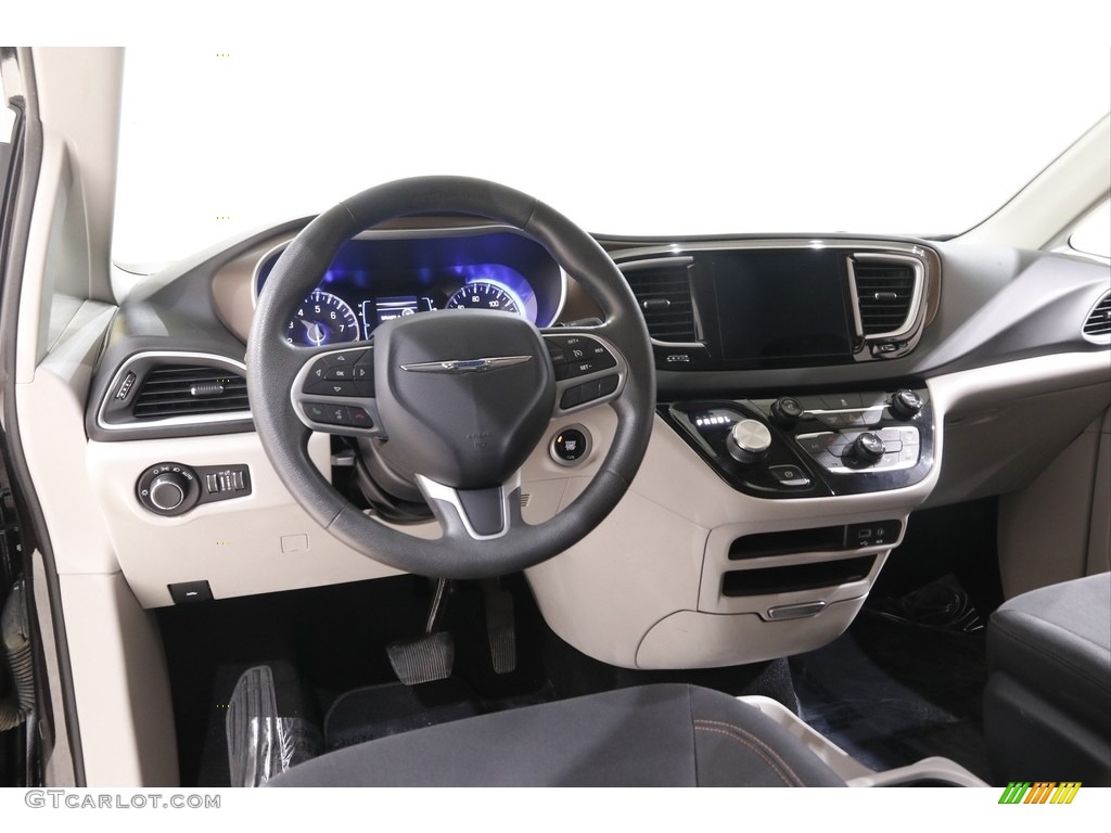2017 Pacifica Touring - Dark Cordovan Pearl / Black/Alloy photo #6