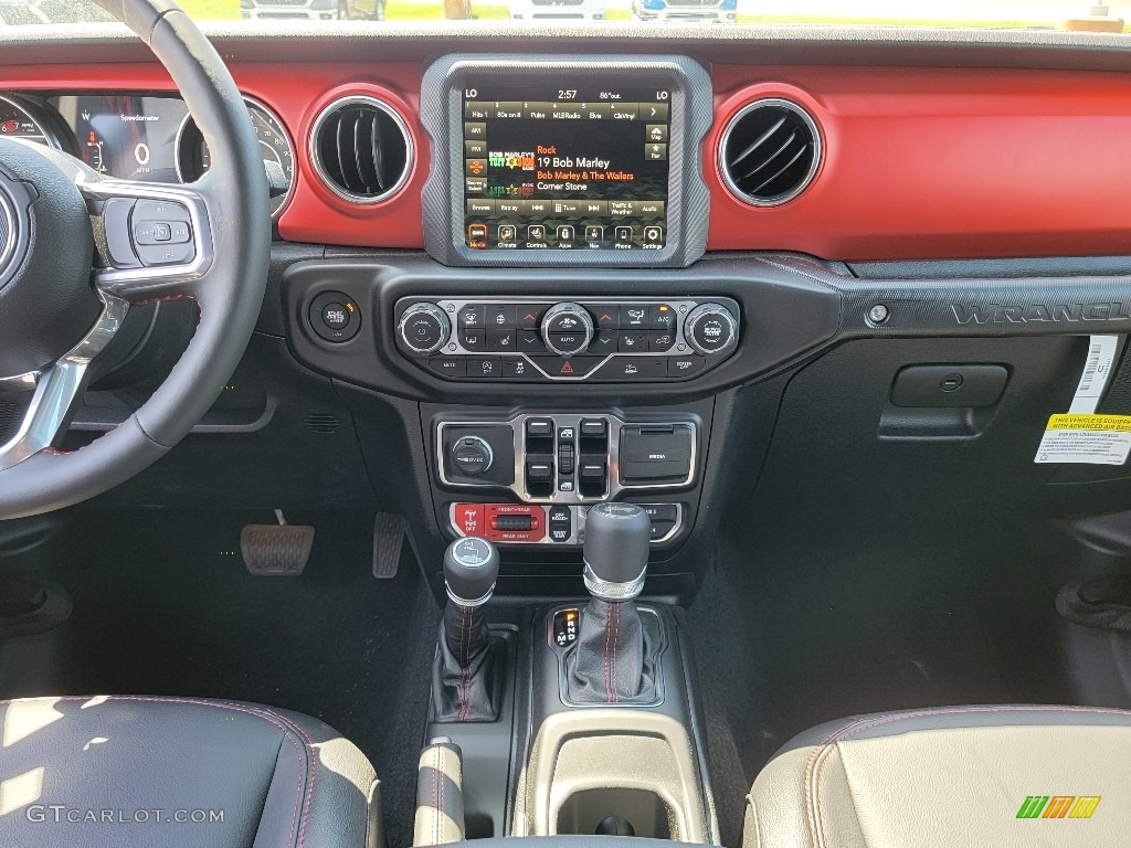 2021 Jeep Wrangler Unlimited Rubicon 4x4 Black Dashboard Photo #142002345