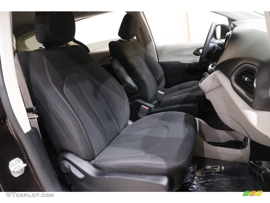 2017 Pacifica Touring - Dark Cordovan Pearl / Black/Alloy photo #16