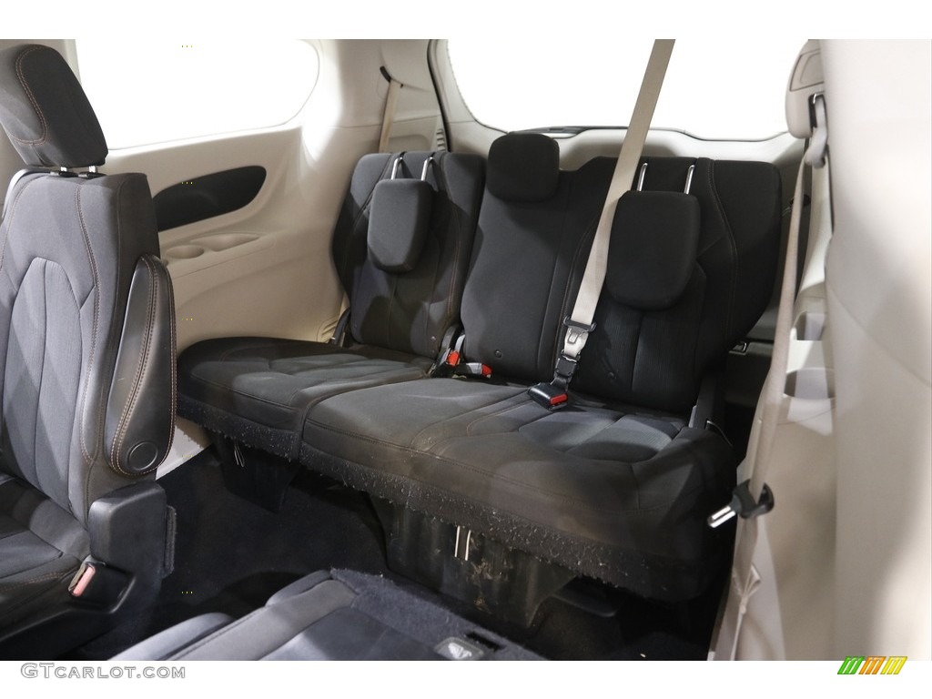 2017 Pacifica Touring - Dark Cordovan Pearl / Black/Alloy photo #19