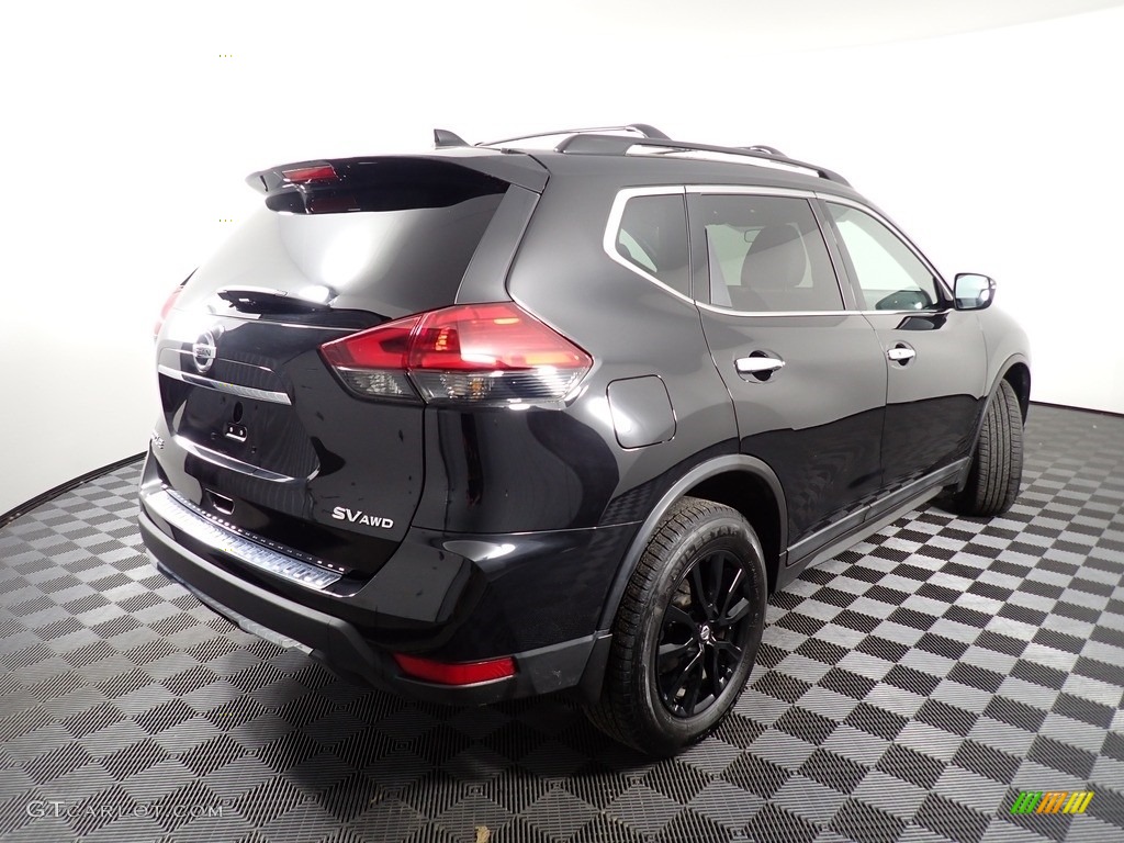 2017 Rogue SV AWD - Magnetic Black / Charcoal photo #15