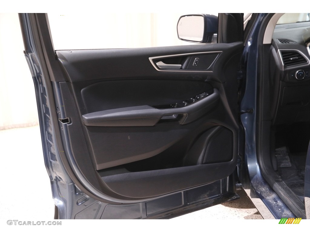 2019 Ford Edge SEL AWD Door Panel Photos