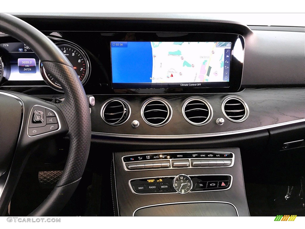 2018 E 400 4Matic Sedan - Black / Black photo #5