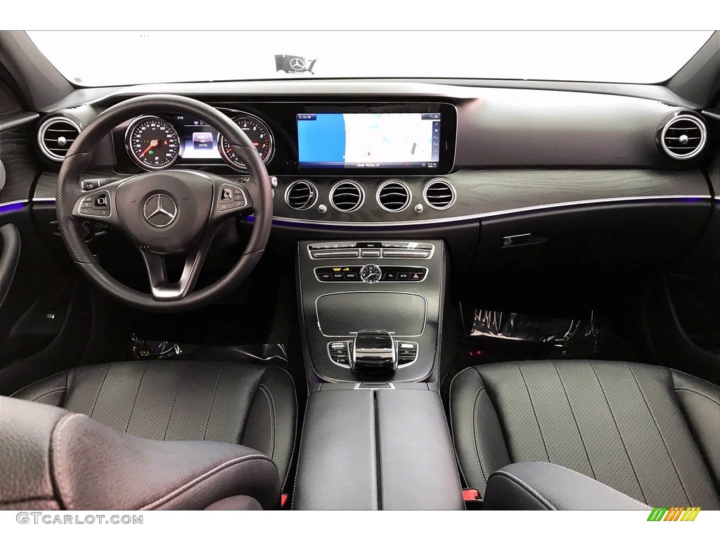 2018 E 400 4Matic Sedan - Black / Black photo #15