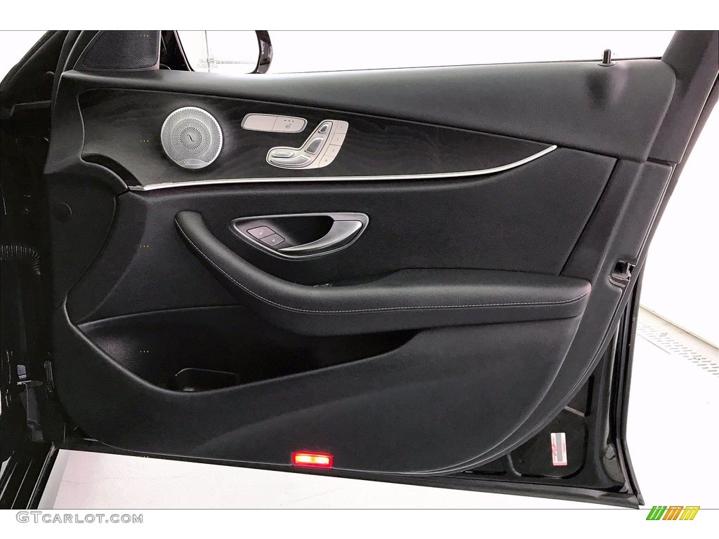 2018 E 400 4Matic Sedan - Black / Black photo #27
