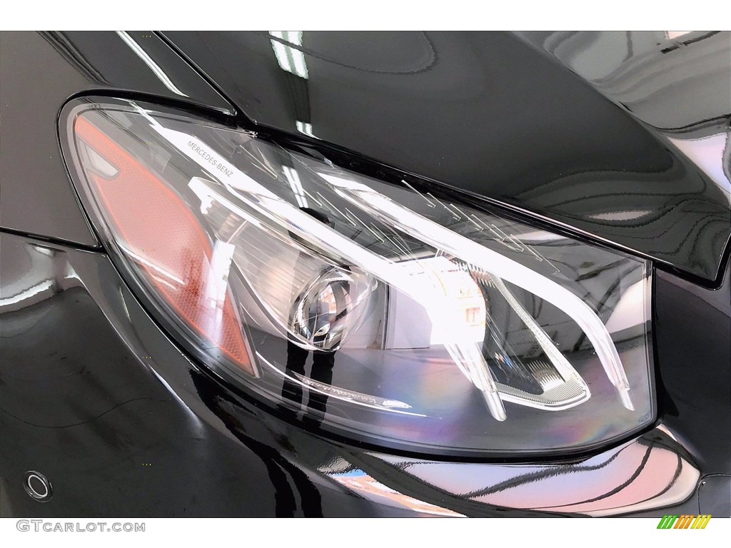 2018 E 400 4Matic Sedan - Black / Black photo #28