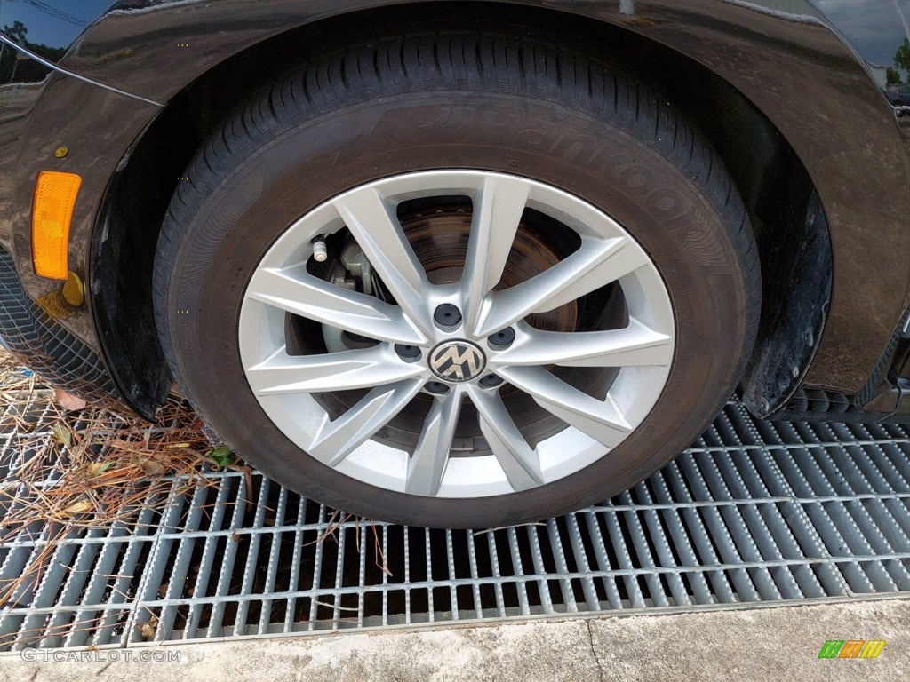 2017 Volkswagen Beetle 1.8T SEL Convertible Wheel Photos