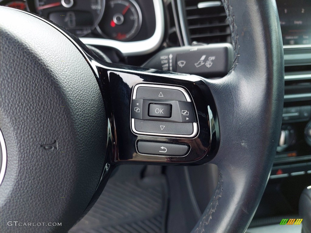 2017 Volkswagen Beetle 1.8T SEL Convertible Steering Wheel Photos