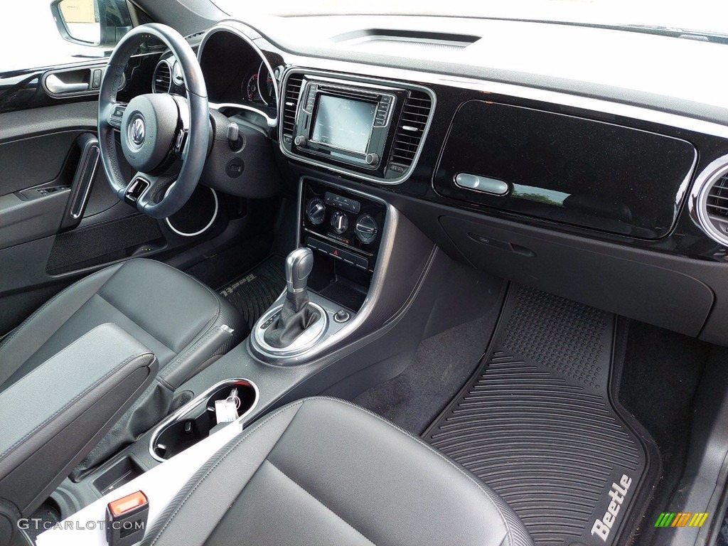 2017 Volkswagen Beetle 1.8T SEL Convertible Front Seat Photos
