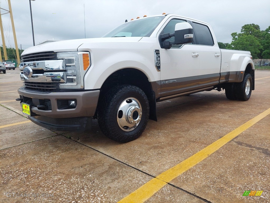 White Platinum 2019 Ford F350 Super Duty King Ranch Crew Cab 4x4 Exterior Photo #142006053