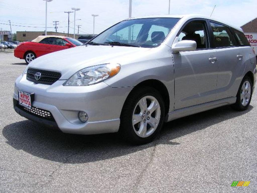 2007 Matrix XR - Silver Streak Mica / Dark Charcoal photo #7