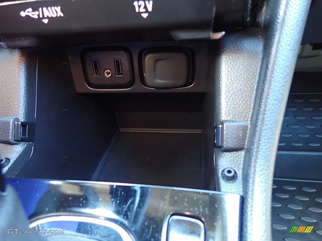 2017 Encore Sport Touring - River Rock Metallic / Ebony photo #29