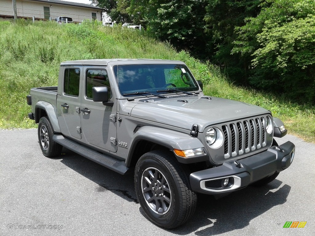 2021 Gladiator Overland 4x4 - Sting-Gray / Black photo #4
