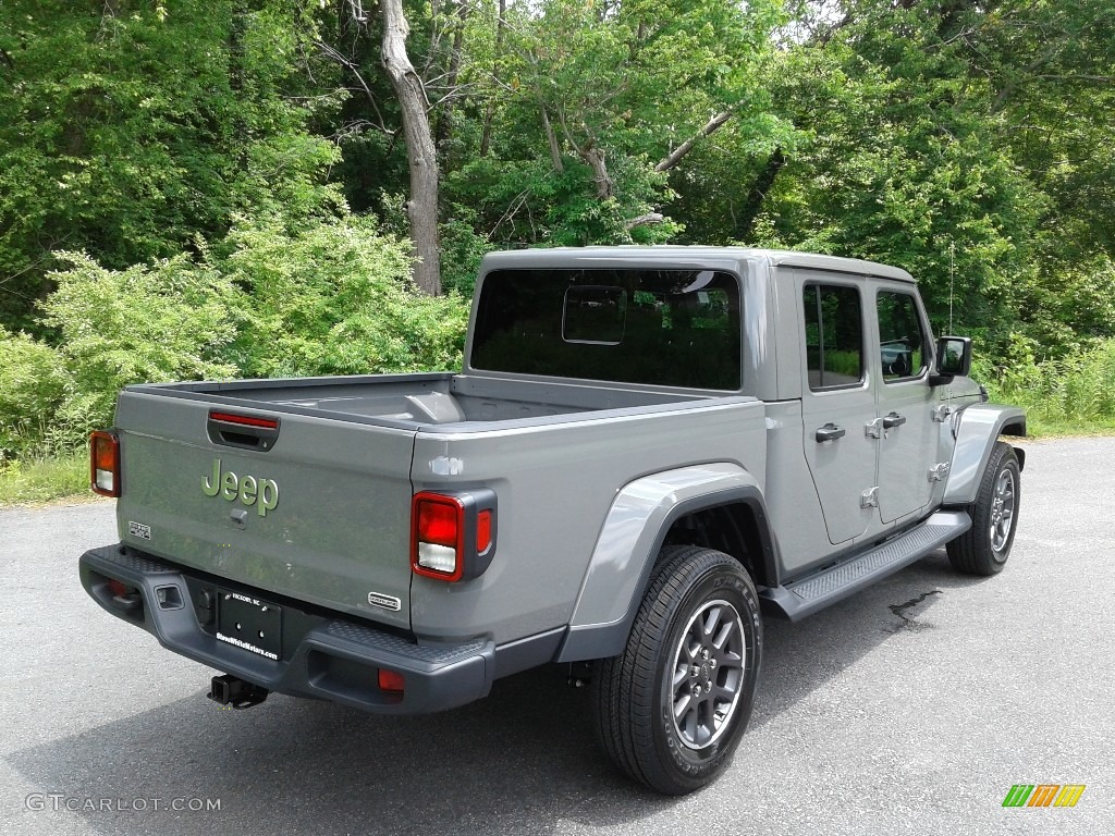 2021 Gladiator Overland 4x4 - Sting-Gray / Black photo #6