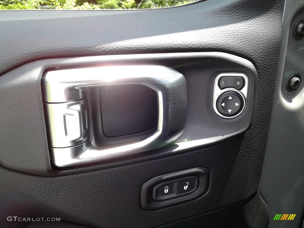 2021 Gladiator Overland 4x4 - Sting-Gray / Black photo #12