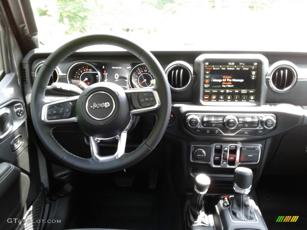 2021 Gladiator Overland 4x4 - Sting-Gray / Black photo #18