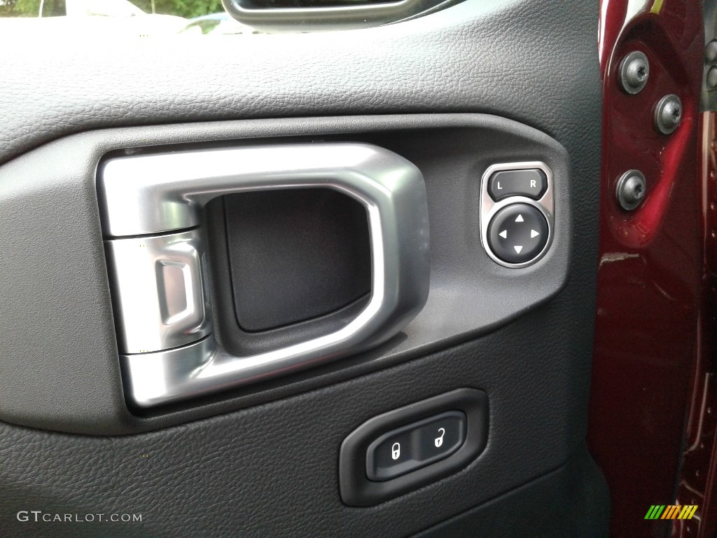2021 Jeep Gladiator Overland 4x4 Controls Photo #142010285