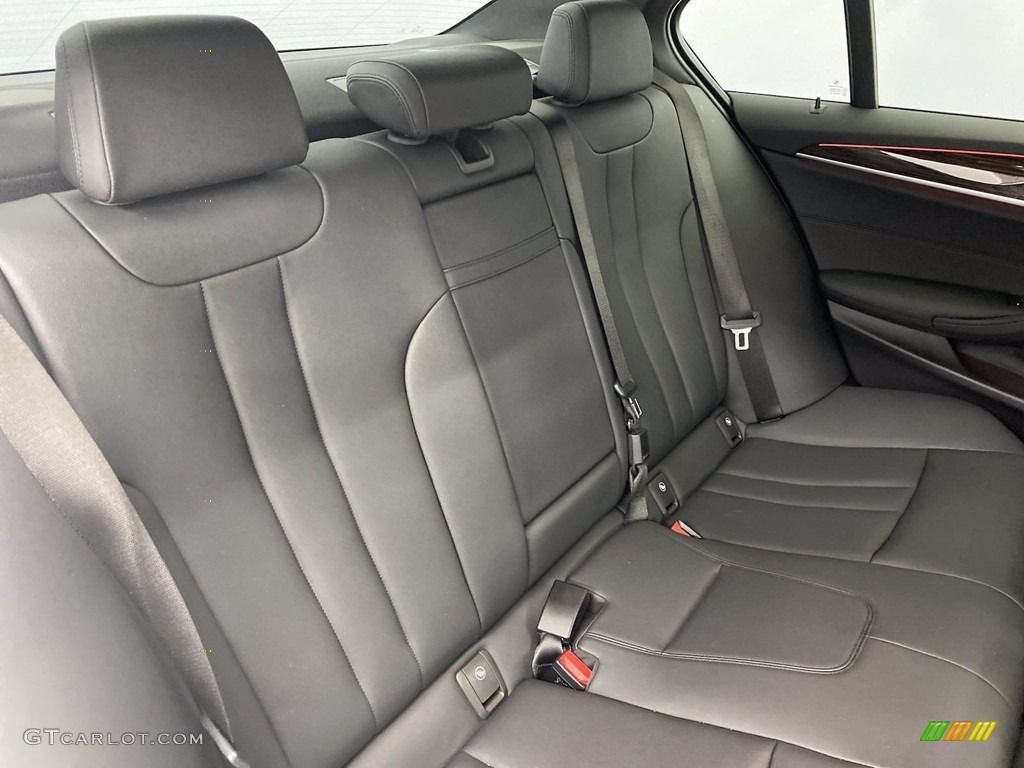 2020 5 Series 530i Sedan - Alpine White / Black photo #36