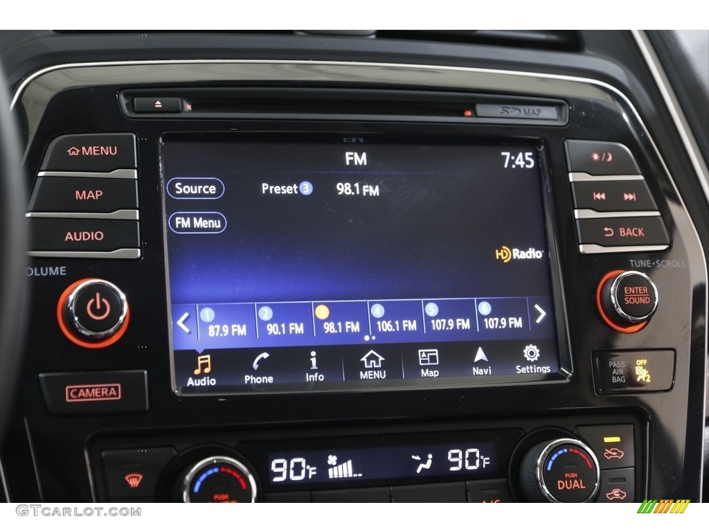 2018 Maxima Platinum - Brilliant Silver / Charcoal photo #11