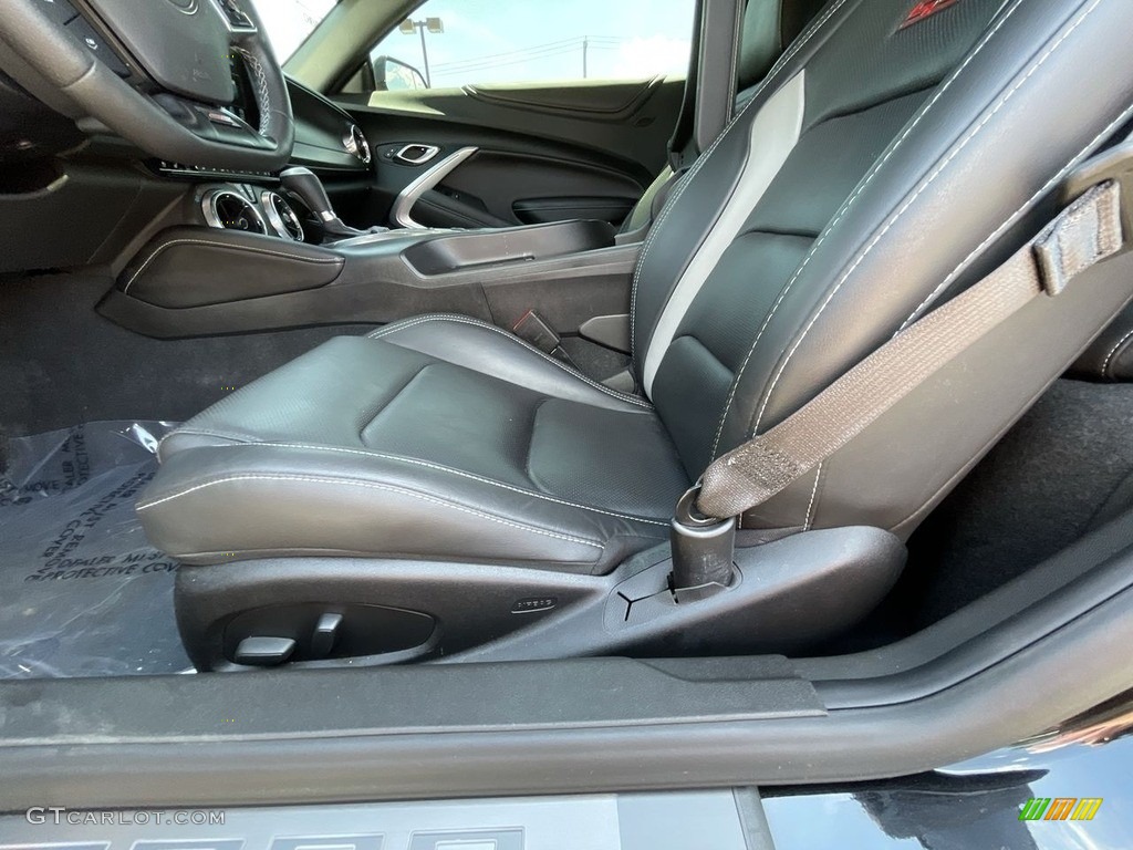 Jet Black Interior 2018 Chevrolet Camaro SS Coupe Photo #142015209