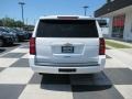 Summit White - Suburban LT Photo No. 4