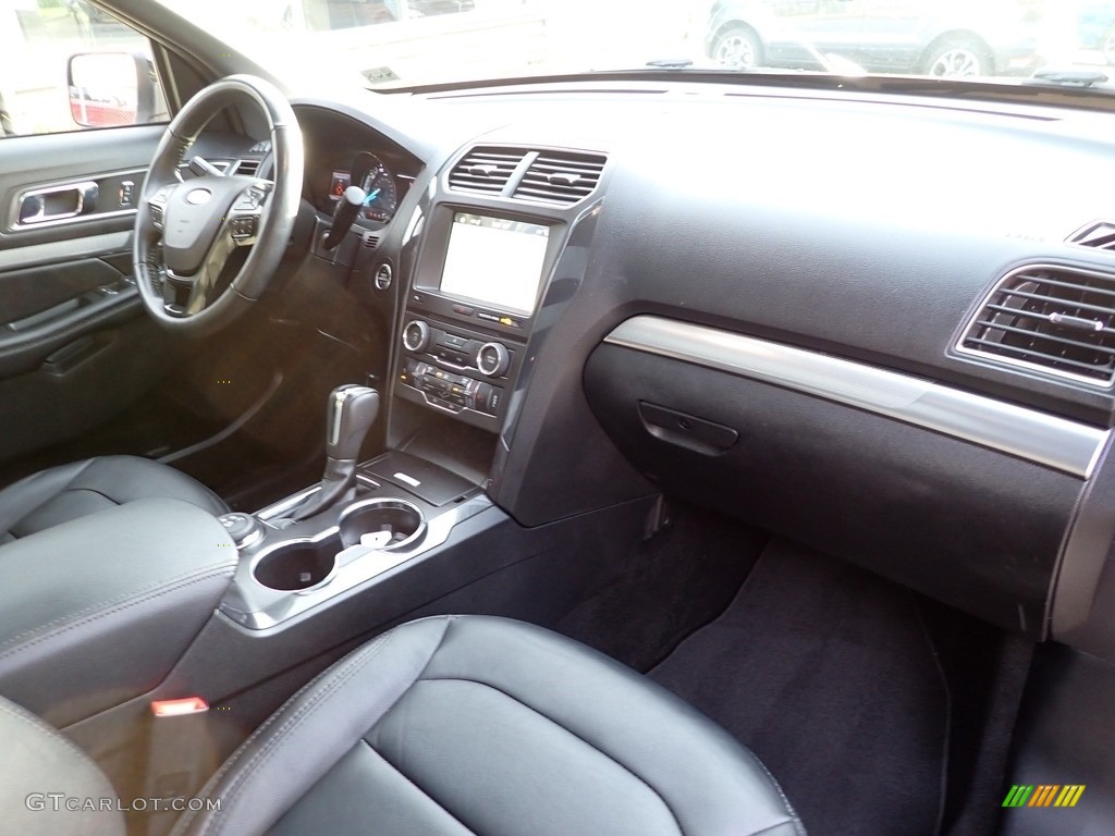2018 Explorer XLT 4WD - Oxford White / Ebony Black photo #12