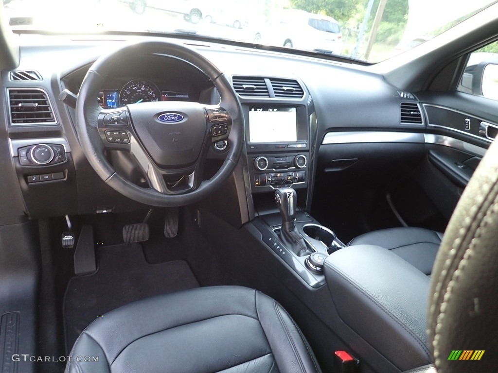 2018 Explorer XLT 4WD - Oxford White / Ebony Black photo #20