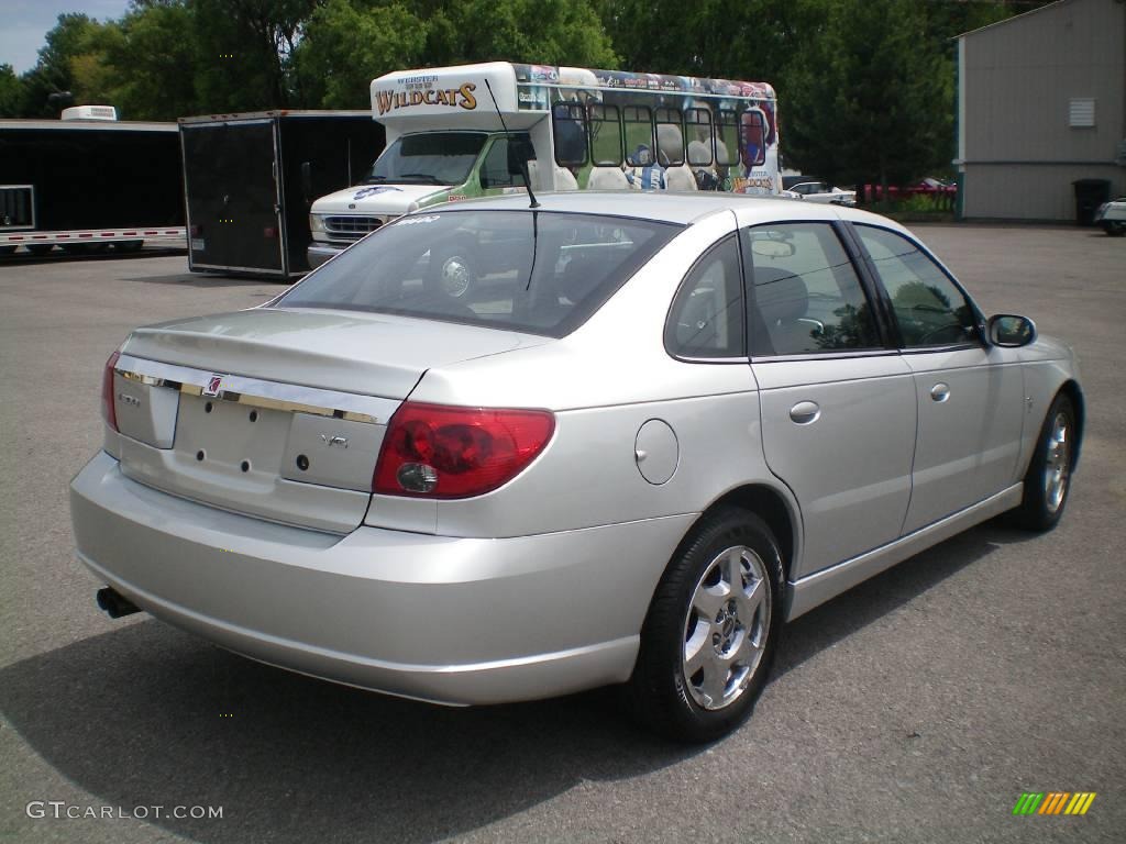 2005 L Series L300 Sedan - Silver Platinum / Black photo #5