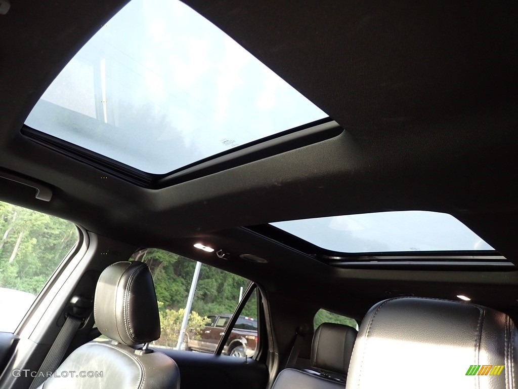 2018 Explorer XLT 4WD - Oxford White / Ebony Black photo #23