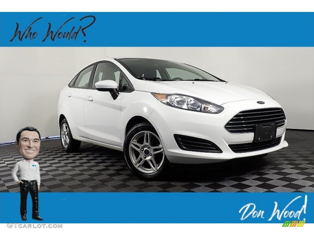 2018 Fiesta SE Sedan - Oxford White / Charcoal Black photo #1