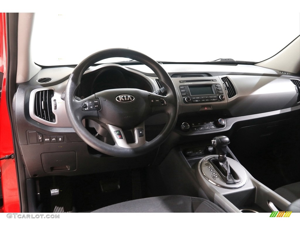 2015 Sportage LX - Signal Red / Black photo #6