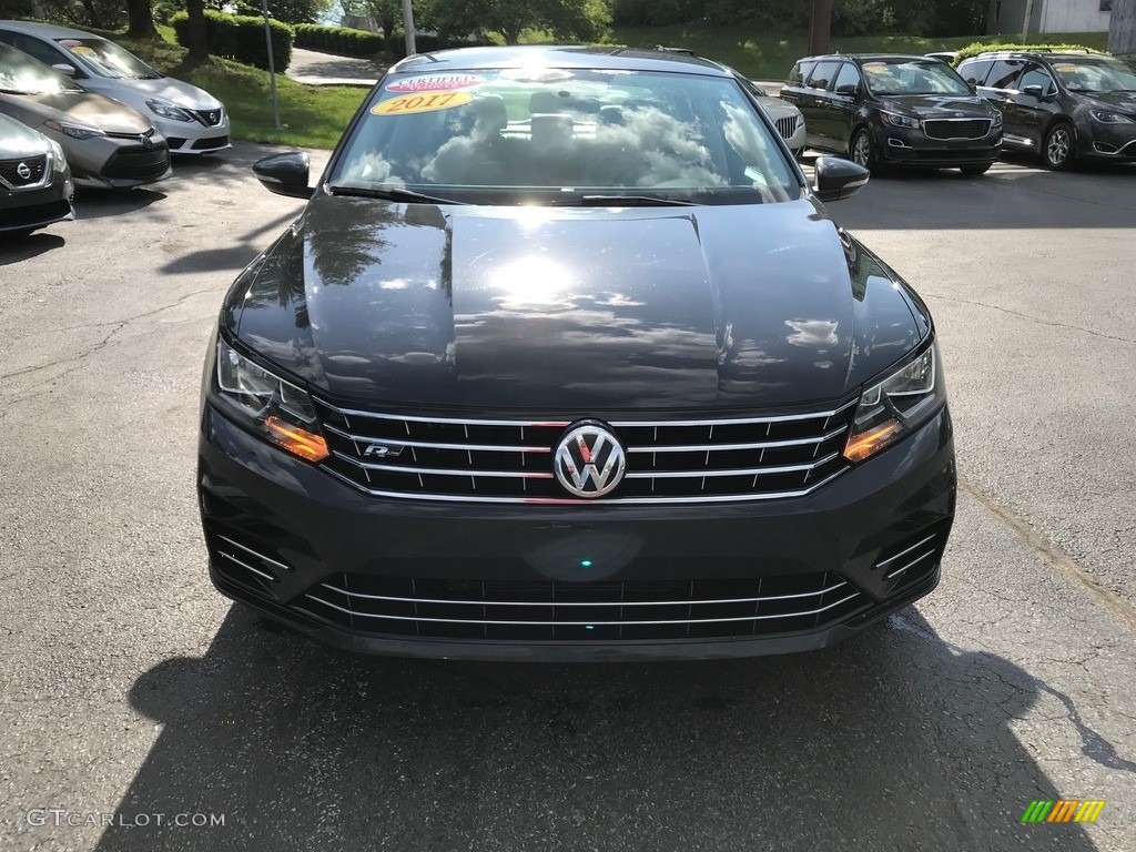 2017 Passat R-Line Sedan - Urano Gray / Moonrock Gray photo #3