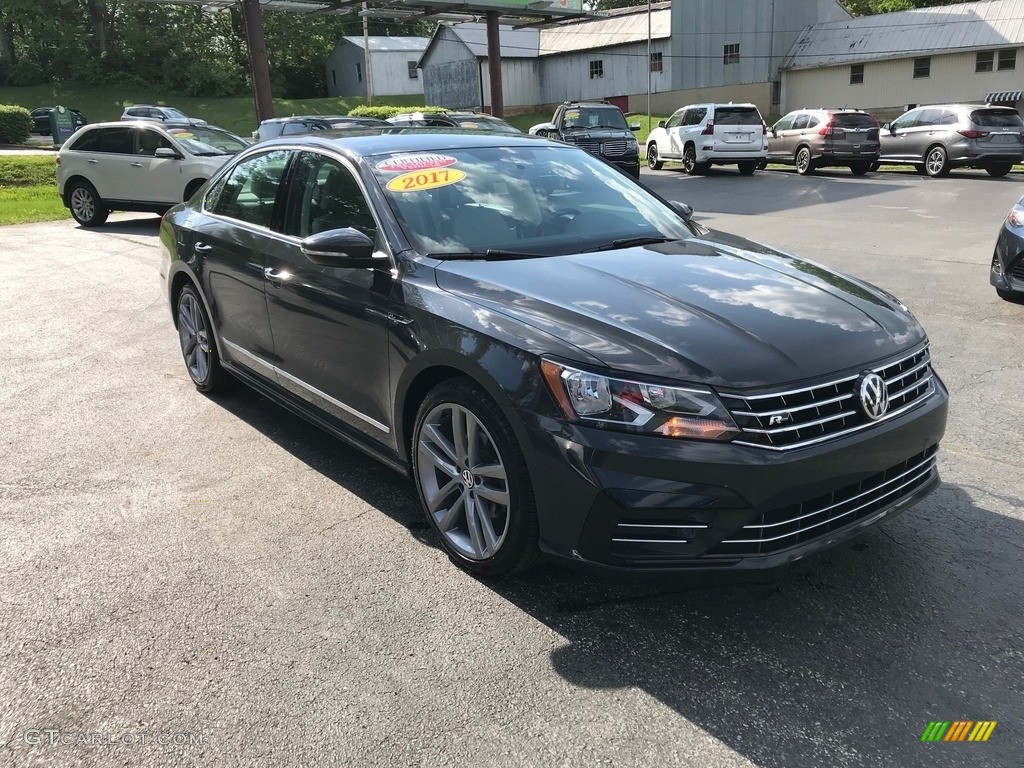 2017 Passat R-Line Sedan - Urano Gray / Moonrock Gray photo #4