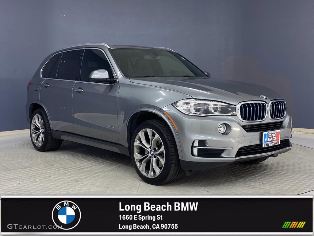 Space Gray Metallic BMW X5