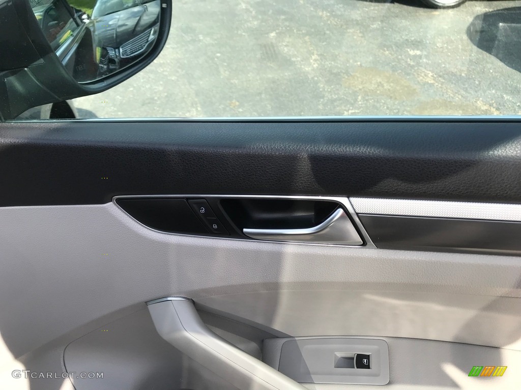 2017 Passat R-Line Sedan - Urano Gray / Moonrock Gray photo #38