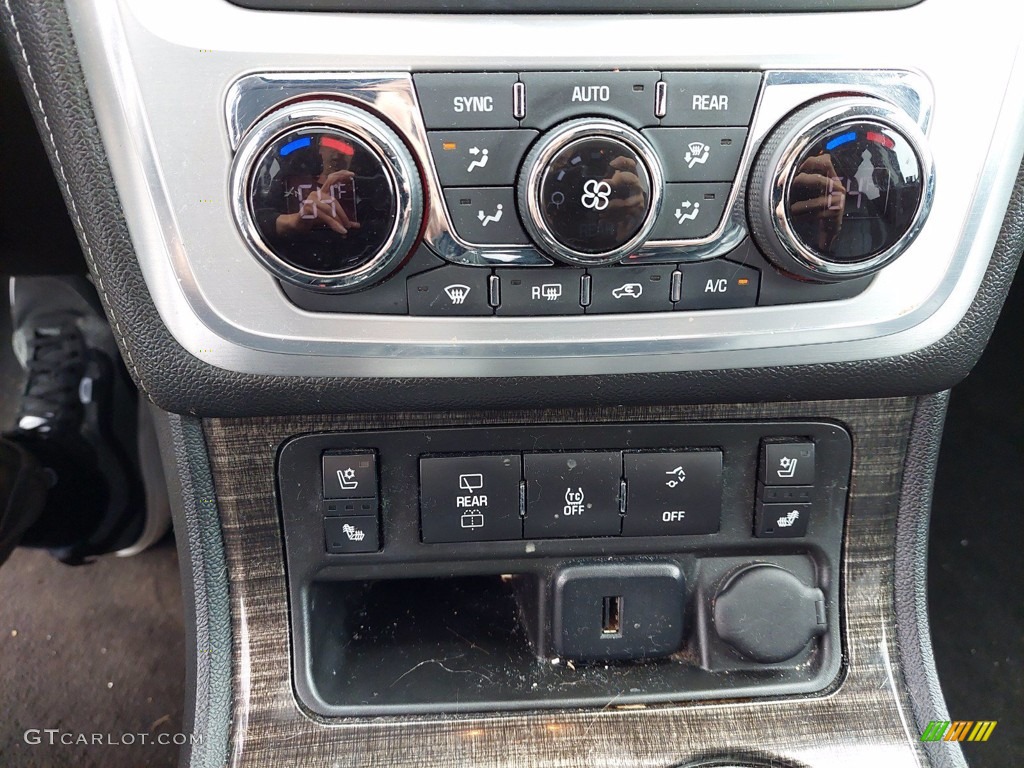 2016 GMC Acadia SLT Controls Photo #142026225