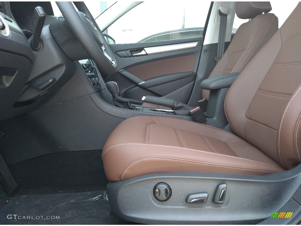 Mauro Brown Interior 2021 Volkswagen Passat SE Photo #142028397