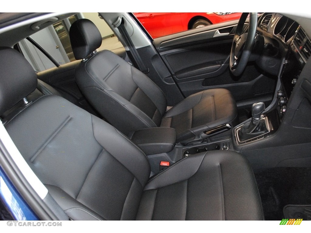 2018 Golf SE - Night Blue Metallic / Titan Black photo #16