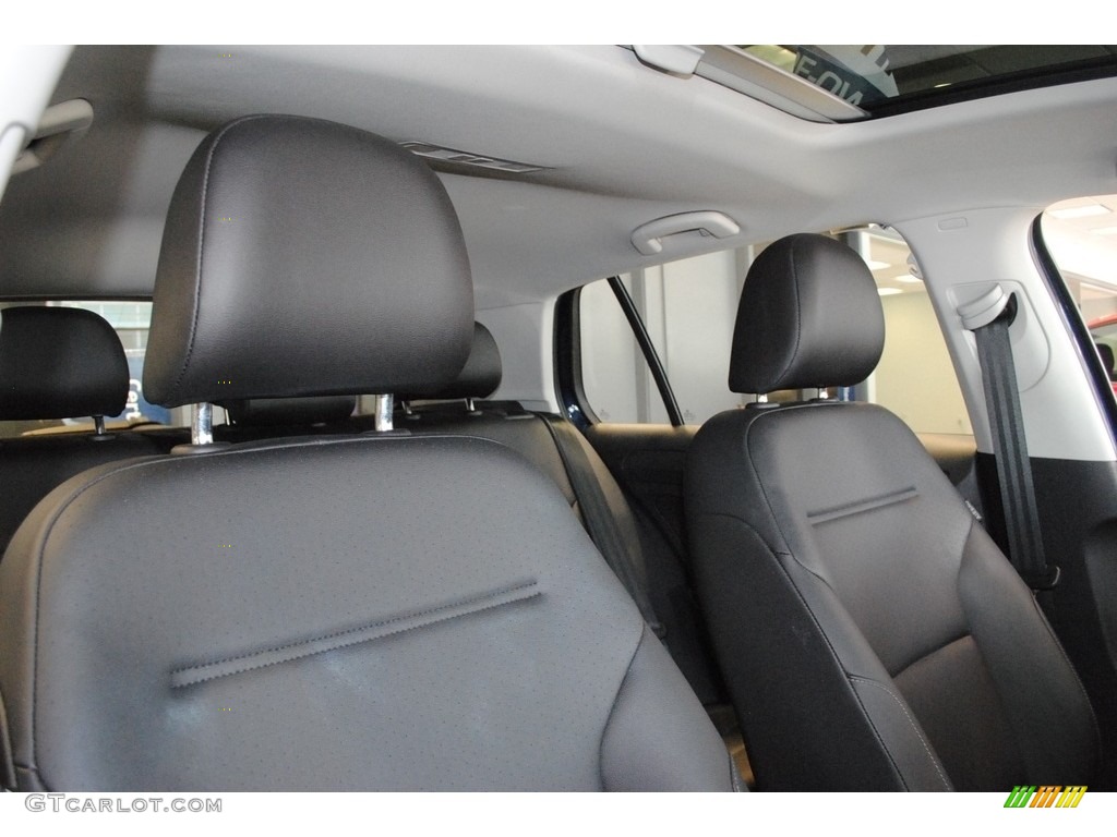 2018 Golf SE - Night Blue Metallic / Titan Black photo #18