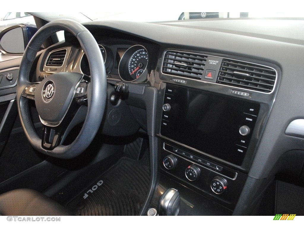 2018 Golf SE - Night Blue Metallic / Titan Black photo #19