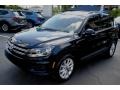 Deep Black Pearl - Tiguan Limited 2.0T Photo No. 4