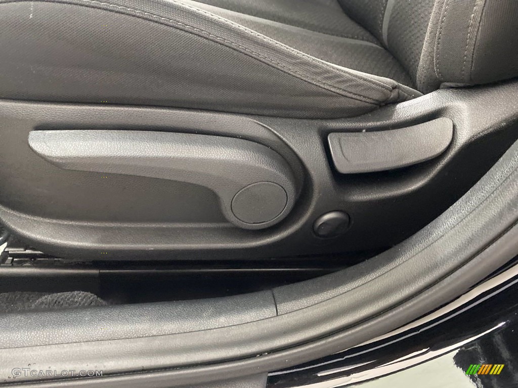 2016 Kia Optima LX Controls Photo #142029745