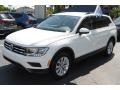 Pure White - Tiguan SE Photo No. 4