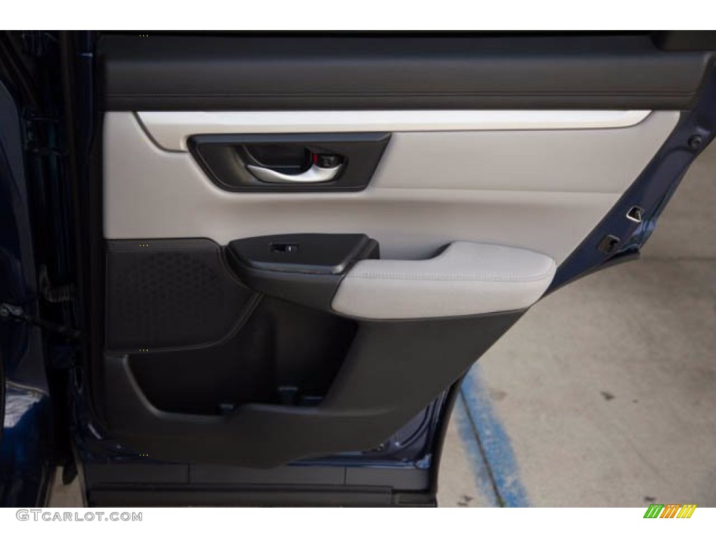 2018 CR-V LX - Obsidian Blue Pearl / Gray photo #30