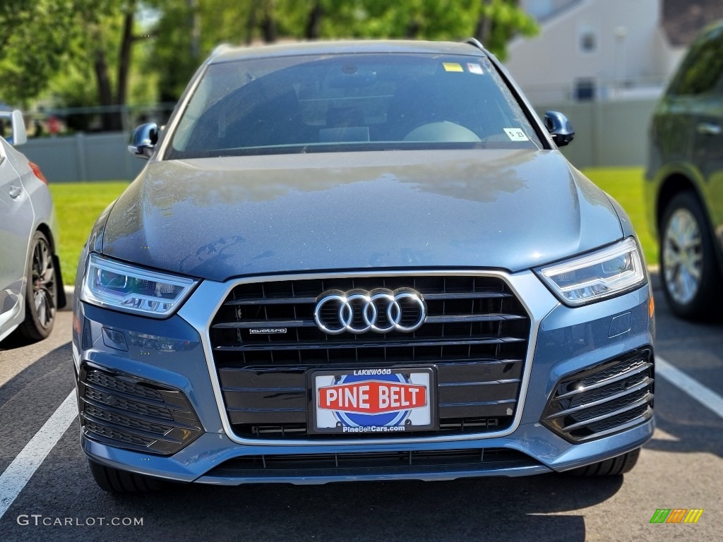2018 Q3 2.0 TFSI Premium Plus quattro - Utopia Blue Metallic / Black photo #2