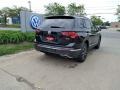 Deep Black Pearl - Tiguan SE 4Motion Photo No. 2